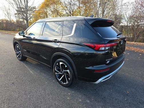 2022 Mitsubishi Outlander SEL
