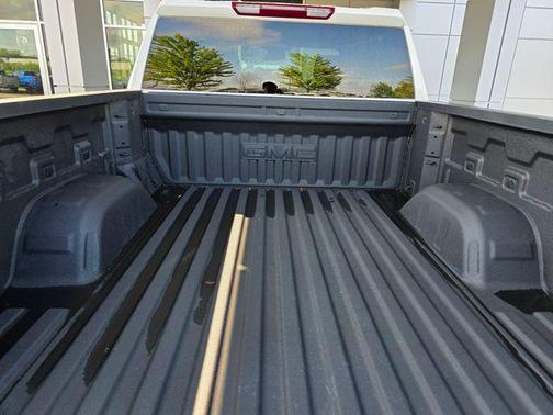 Summit White 2025 GMC Sierra 1500 AT4