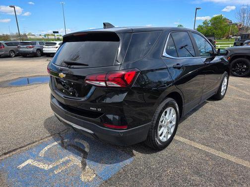 Mosaic Black Metallic 2024 Chevrolet Equinox 1LT