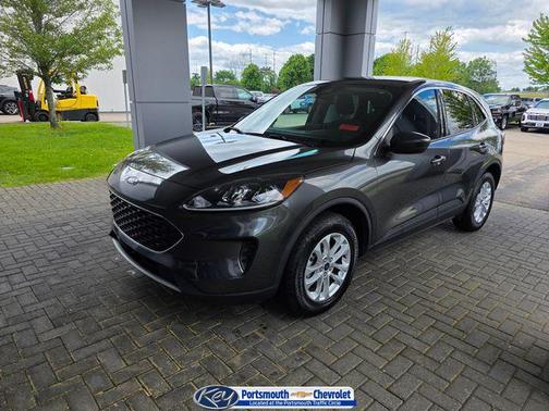 MAGNETIC METALLIC 2020 Ford Escape SE