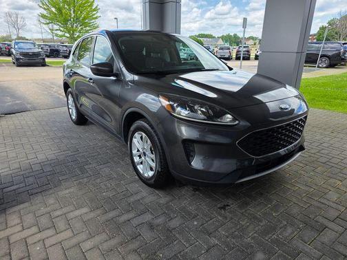 MAGNETIC METALLIC 2020 Ford Escape SE