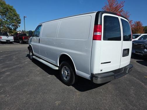 2023 Chevrolet Express 2500 RWD 2500 Regular Wheelbase WT