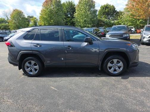 2022 Toyota RAV4 Hybrid LE