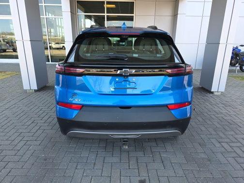 Bright Blue Metallic 2023 Chevrolet Bolt EUV FWD Premier
