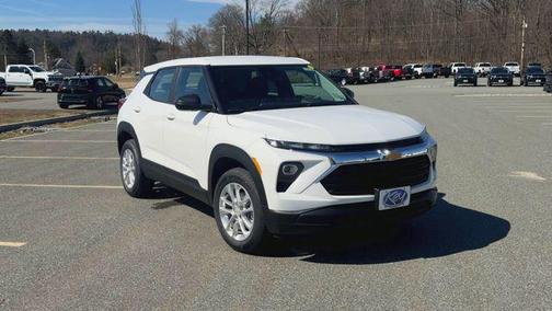 Summit White 2026 Chevrolet Trailblazer LS