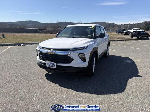 Summit White 2026 Chevrolet Trailblazer LS