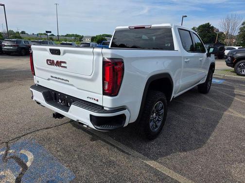 Summit White 2025 GMC Sierra 1500 AT4
