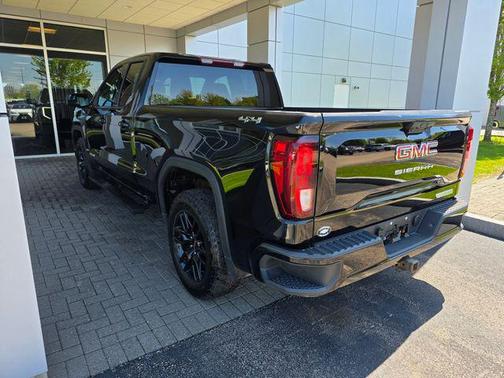 Onyx Black 2023 GMC Sierra 1500 Elevation