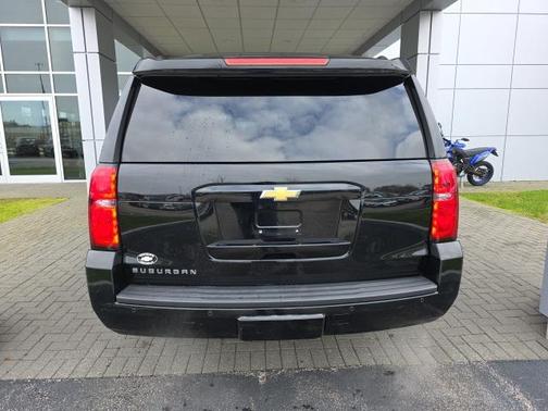 2016 Chevrolet Suburban LT