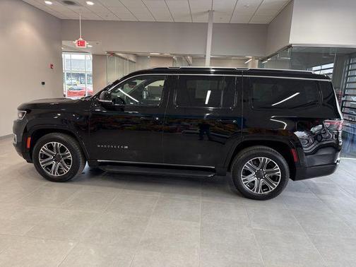 Diamond Black Crystal Pearlcoat 2024 Jeep Wagoneer Series II 4x4