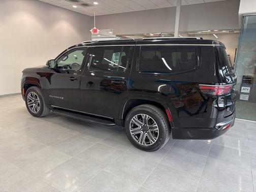 Diamond Black Crystal Pearlcoat 2024 Jeep Wagoneer Series II 4x4
