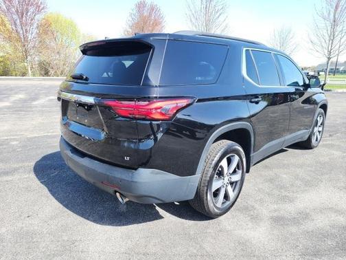 2022 Chevrolet Traverse LT Leather