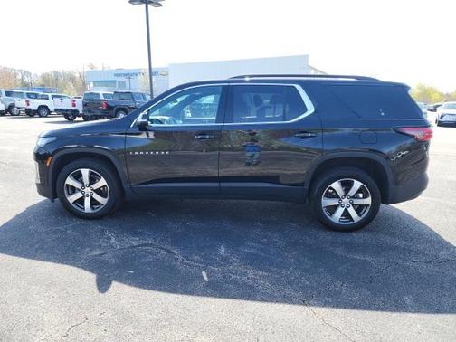 2022 Chevrolet Traverse LT Leather