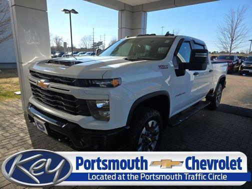 Summit White 2024 Chevrolet Silverado 2500 Custom