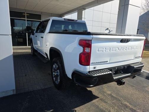 Summit White 2024 Chevrolet Silverado 2500 Custom