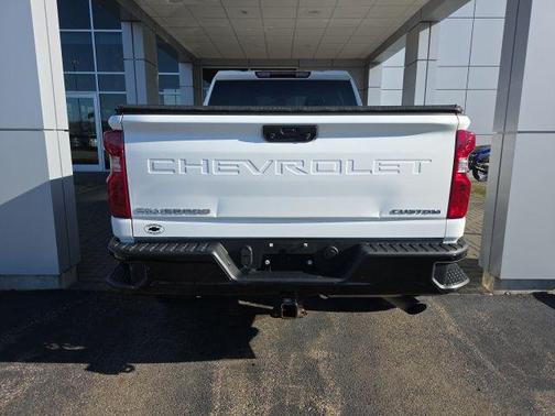 Summit White 2024 Chevrolet Silverado 2500 Custom