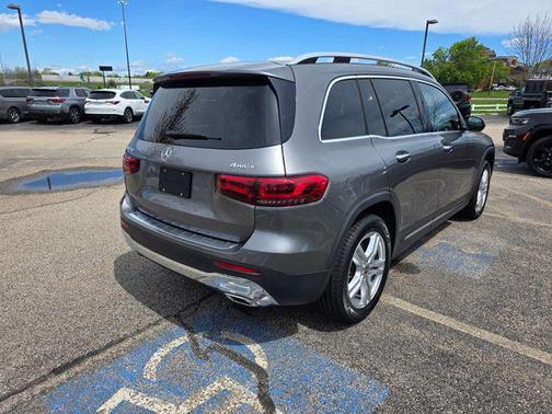 Mountain Grey Metallic 2022 Mercedes-Benz GLB 250 4MATIC