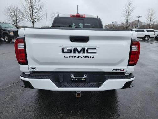 2023 GMC Canyon Base