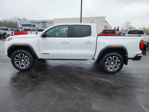 2023 GMC Canyon Base