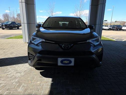 Magnetic Gray Metallic 2018 Toyota RAV4 LE