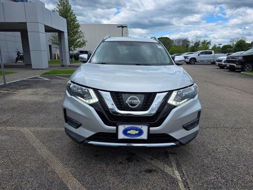 Brilliant Silver 2017 Nissan Rogue SV