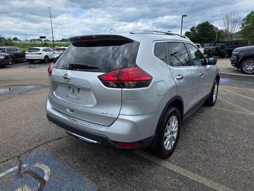 Brilliant Silver 2017 Nissan Rogue SV