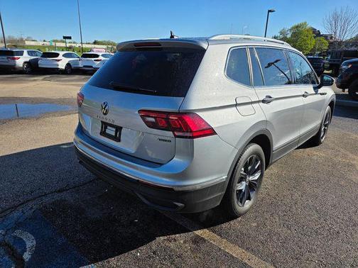 Silver Metallic 2022 Volkswagen Tiguan 2.0T SE 4MOTION