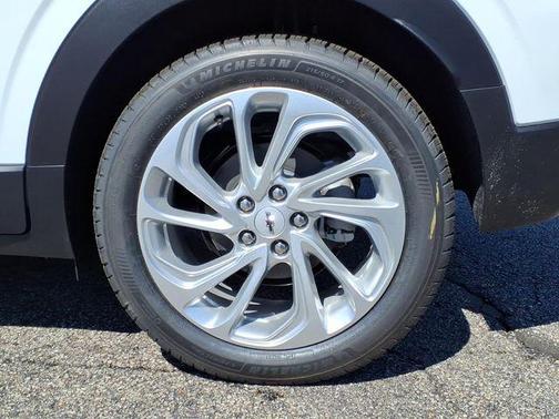 Summit White 2027 Chevrolet Bolt LT FWD