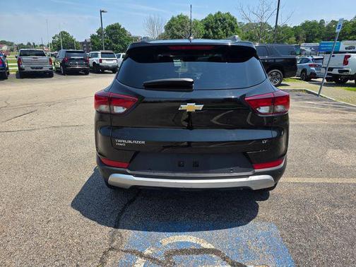 Mosaic Black Metallic 2021 Chevrolet Trailblazer LT