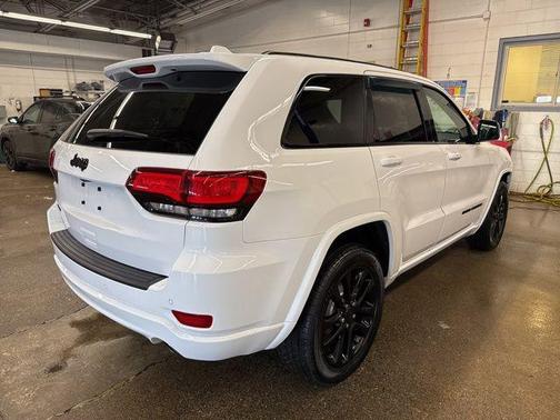 2020 Jeep Grand Cherokee Altitude