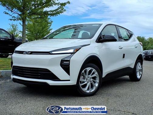 Summit White 2027 Chevrolet Bolt LT FWD