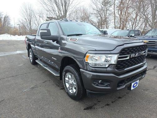 2024 RAM 3500 Big Horn Crew Cab 4x4 6'4' Box