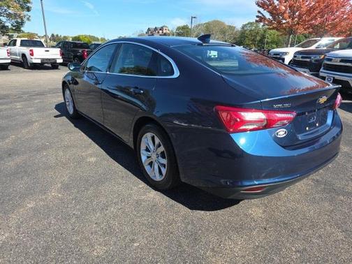 2022 Chevrolet Malibu FWD LT