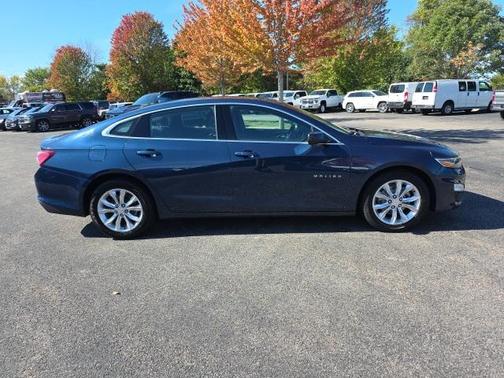 2022 Chevrolet Malibu FWD LT