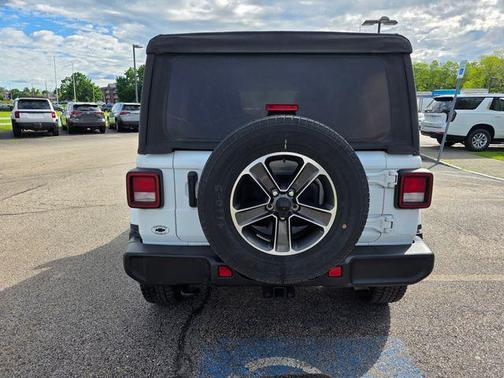 Bright White Clearcoat 2023 Jeep Wrangler 4-Door Sahara 4x4