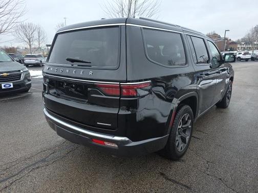 2022 Jeep Wagoneer Series III 4x4