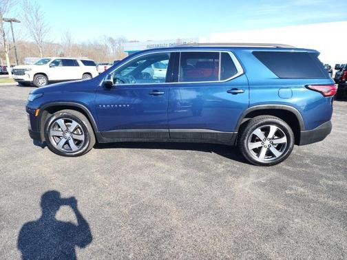 2022 Chevrolet Traverse LT Leather