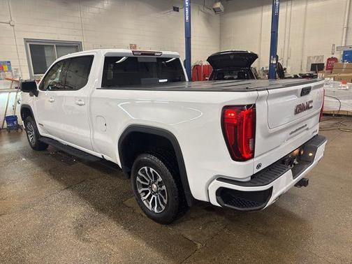 Summit White 2023 GMC Sierra 1500 AT4
