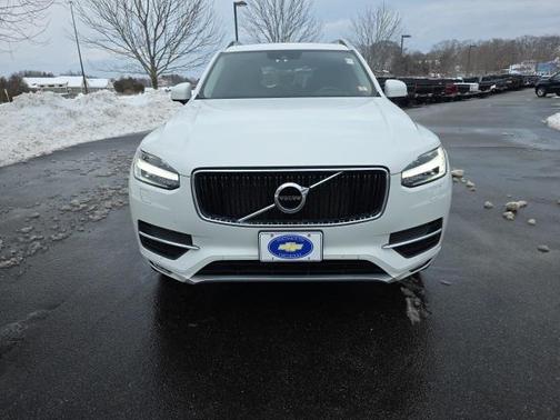 2016 Volvo XC90 T5 Momentum