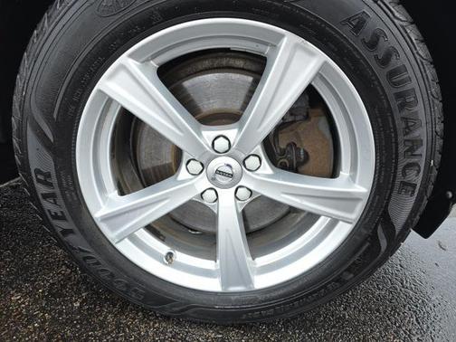 2016 Volvo XC90 T5 Momentum