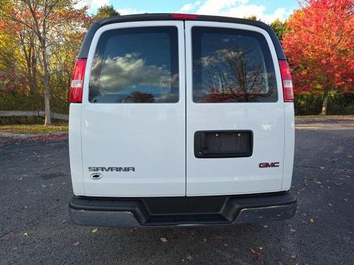 2023 GMC Savana 2500 Work Van