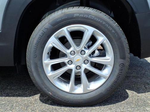 Sterling Gray Metallic 2026 Chevrolet Trailblazer LS