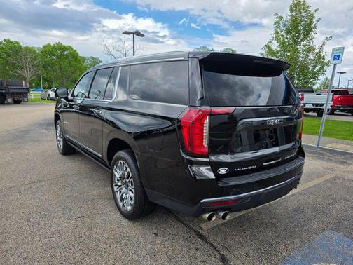 Onyx Black 2024 GMC Yukon XL Denali Ultimate
