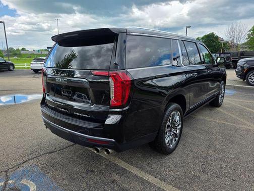 Onyx Black 2024 GMC Yukon XL Denali Ultimate