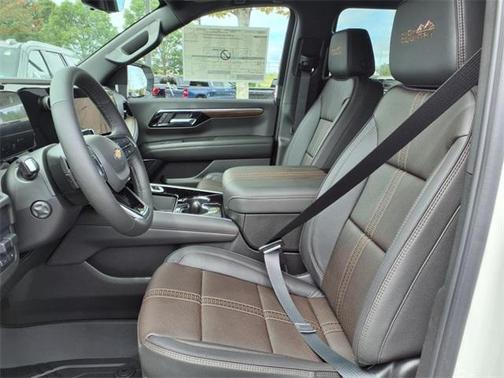 2025 Chevrolet Suburban 4WD High Country