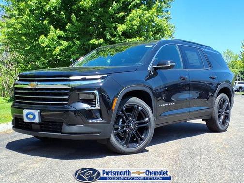 Mosaic Black Metallic 2026 Chevrolet Traverse LT