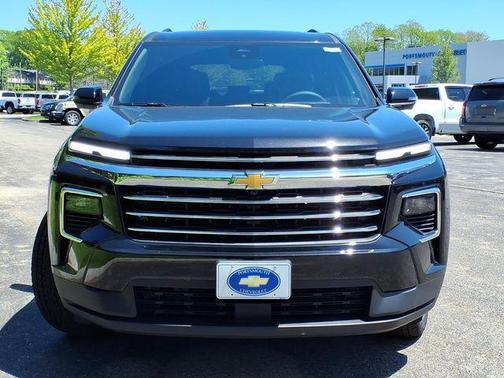 Mosaic Black Metallic 2026 Chevrolet Traverse LT