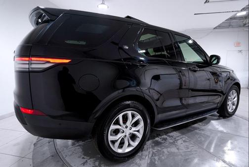 2020 Land Rover Discovery SE
