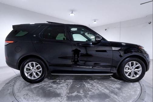 2020 Land Rover Discovery SE