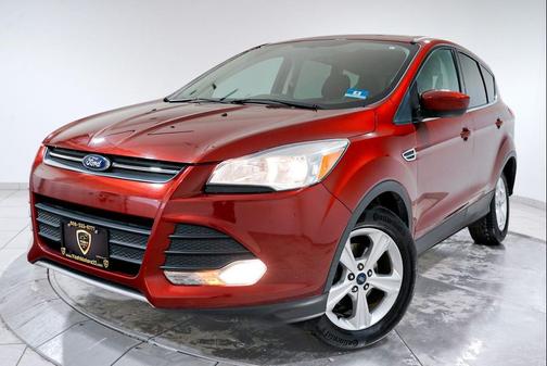 Sunset 2014 Ford Escape SE